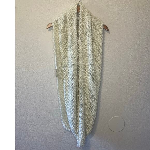 NWT Staring at Stars Anthropologie Loose Knit Ivory Cozy Chunky Infinity Scarf - Picture 3 of 12